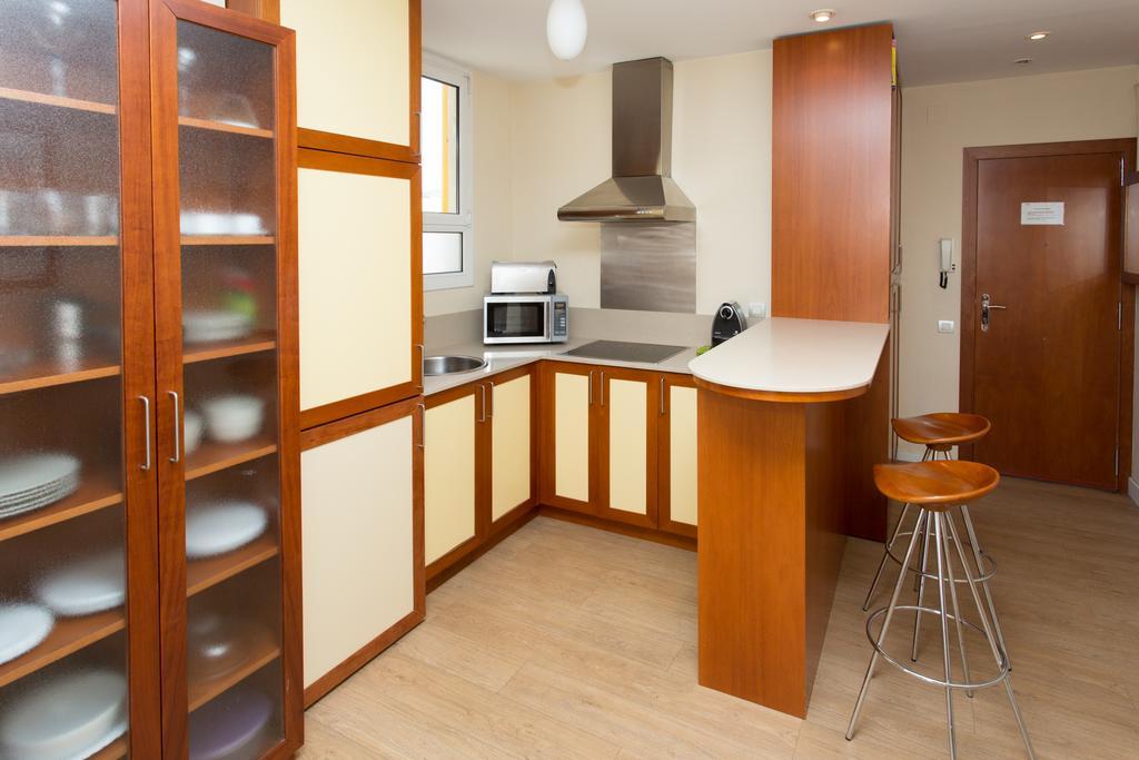 Gaudi Views Apartment Barcelona Bagian luar foto
